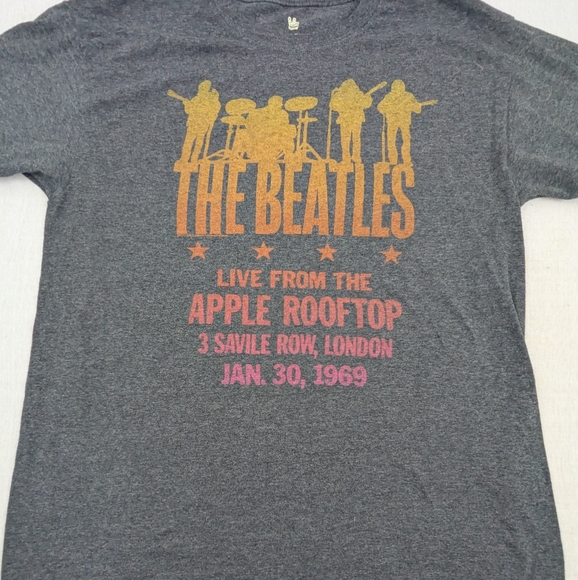 The Beatles Tops - Junk Food The Beatles Live From The APPLE ROOFTOP 1969 Grey Tee Shirt Size Small